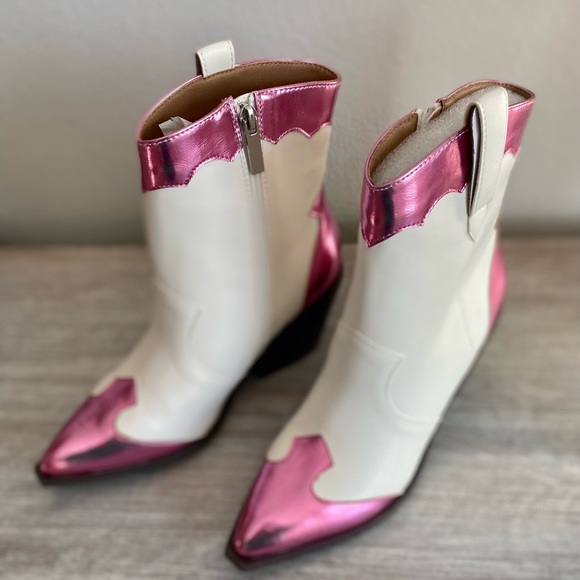 Corky’s Hot Metallic Pink & White Side Zip Ankle Pointed Toe Boots Shoes 8 - Picture 2 of 11